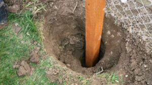 Setting Fence Posts Without Concrete